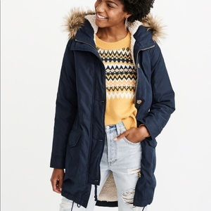 ✨Abercrombie & Fitch Sherpa Military Jacket✨